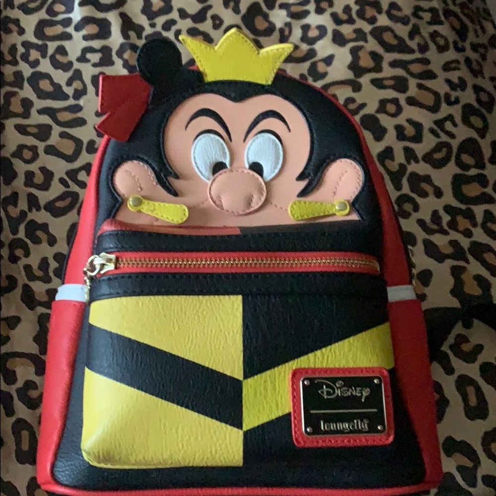 Loungefly Queen of hearts mini backpack